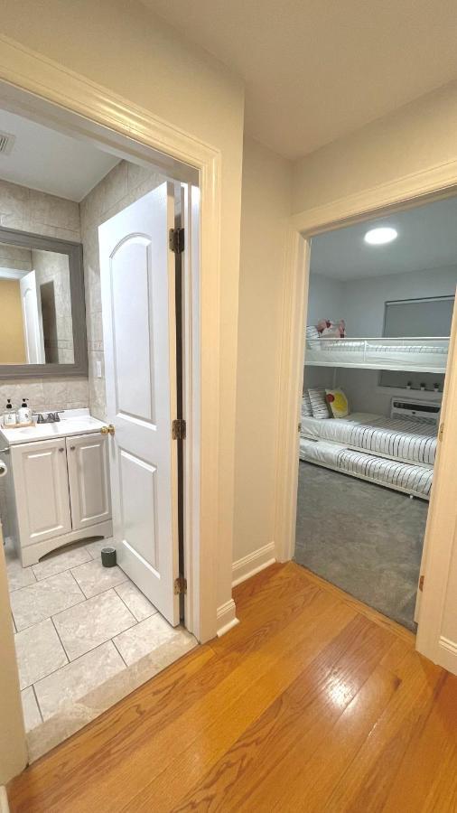 Modern Apartment With Parking & Quick Ride To Manhattan New York Dış mekan fotoğraf